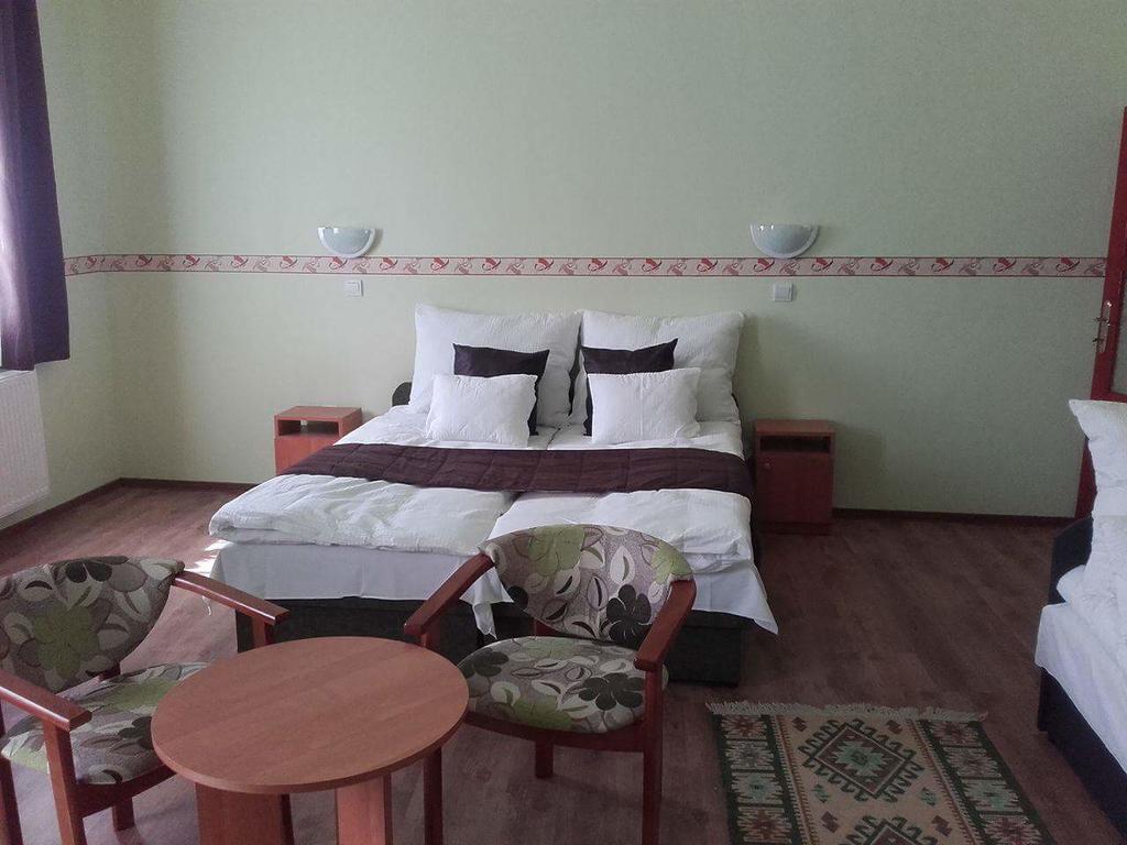 Reka Vendeghaz Hotell Tokaj Exteriör bild